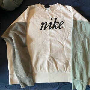 Nike White and Gray Sweater